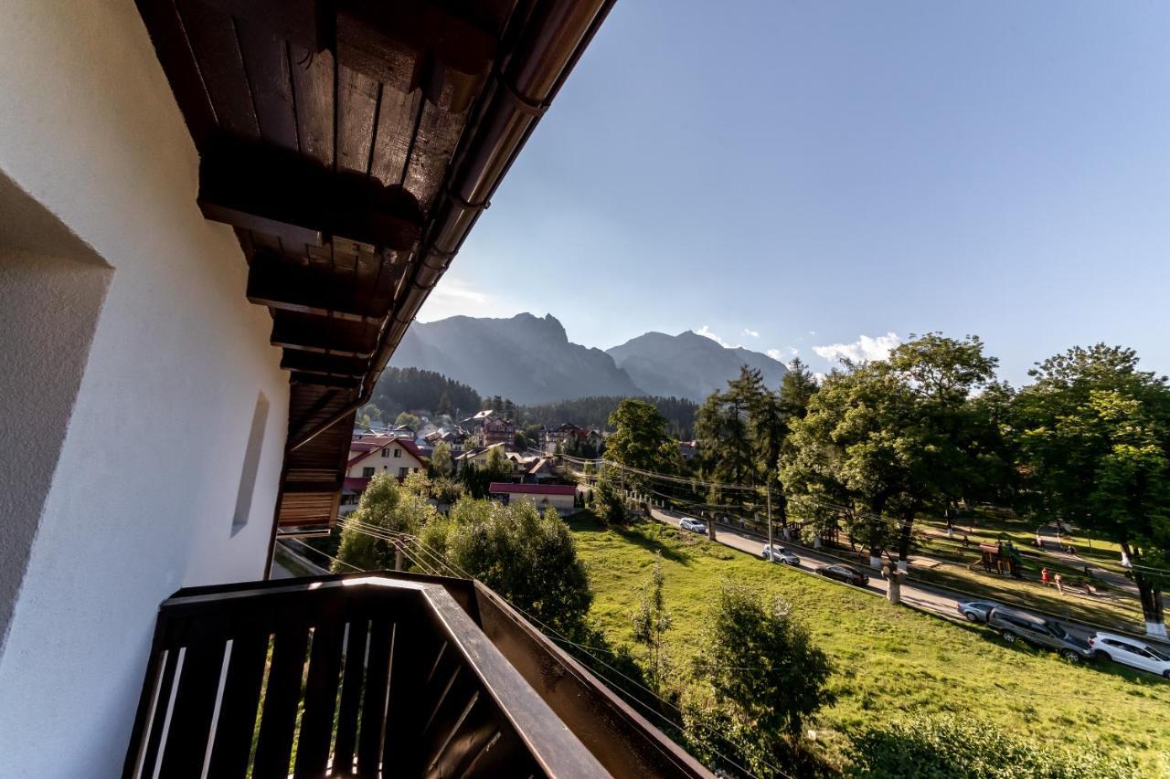 Suru Hotel & Restaurant Buşteni Exteriör bild